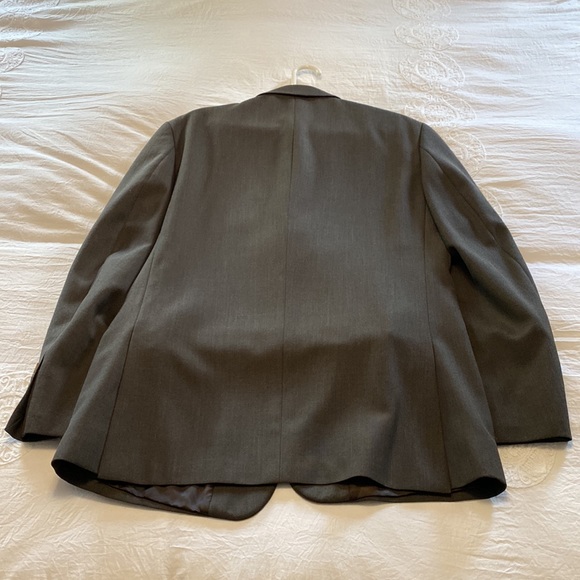 Kenneth Cole Reaction Suit - Picture 5 of 5